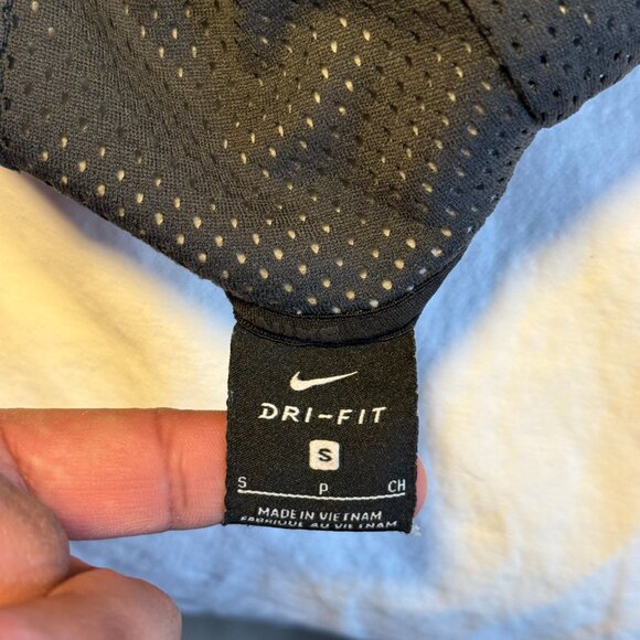 Nike Dri-Fit Work Out or Athleisure Grey Unisex Hoodie S - Picture 3 of 7